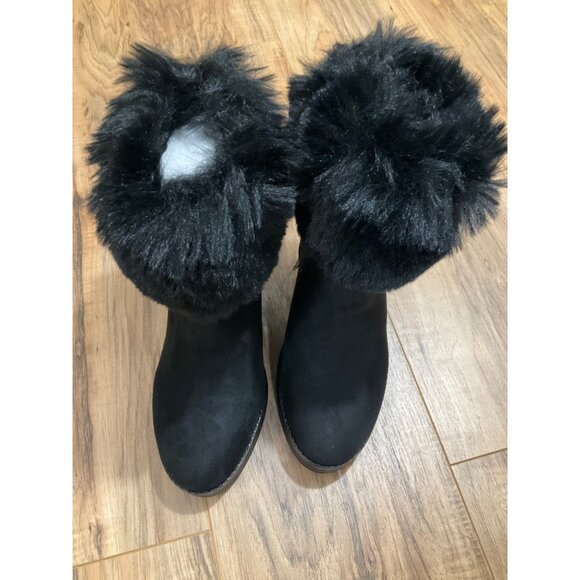 NWT Faux Fur Lined Wedge Bootie - Black Suede Size 8 - Picture 5 of 12